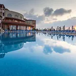 Sol By Melia Luna Bay Resort Feriested
